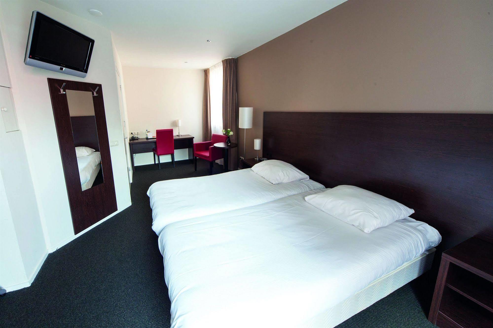 Fletcher Hotel Gilde เดเวนเตอร์ ภายนอก รูปภาพ